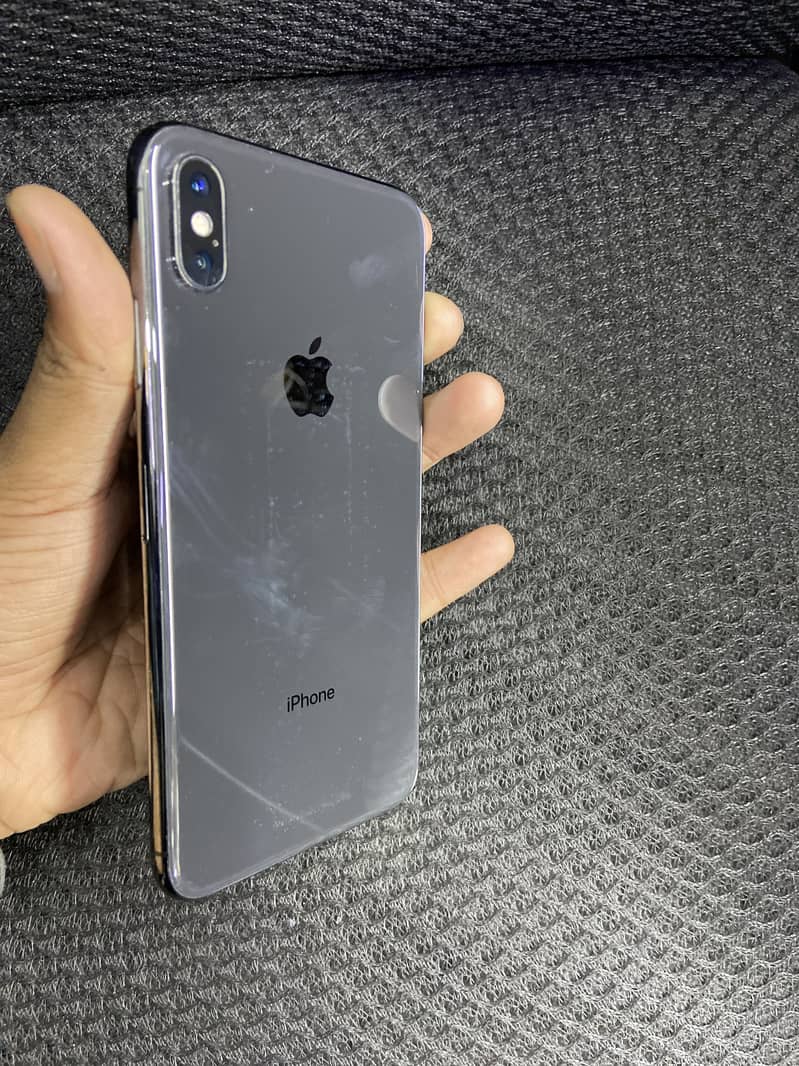 Apple iPhone XS Max 5