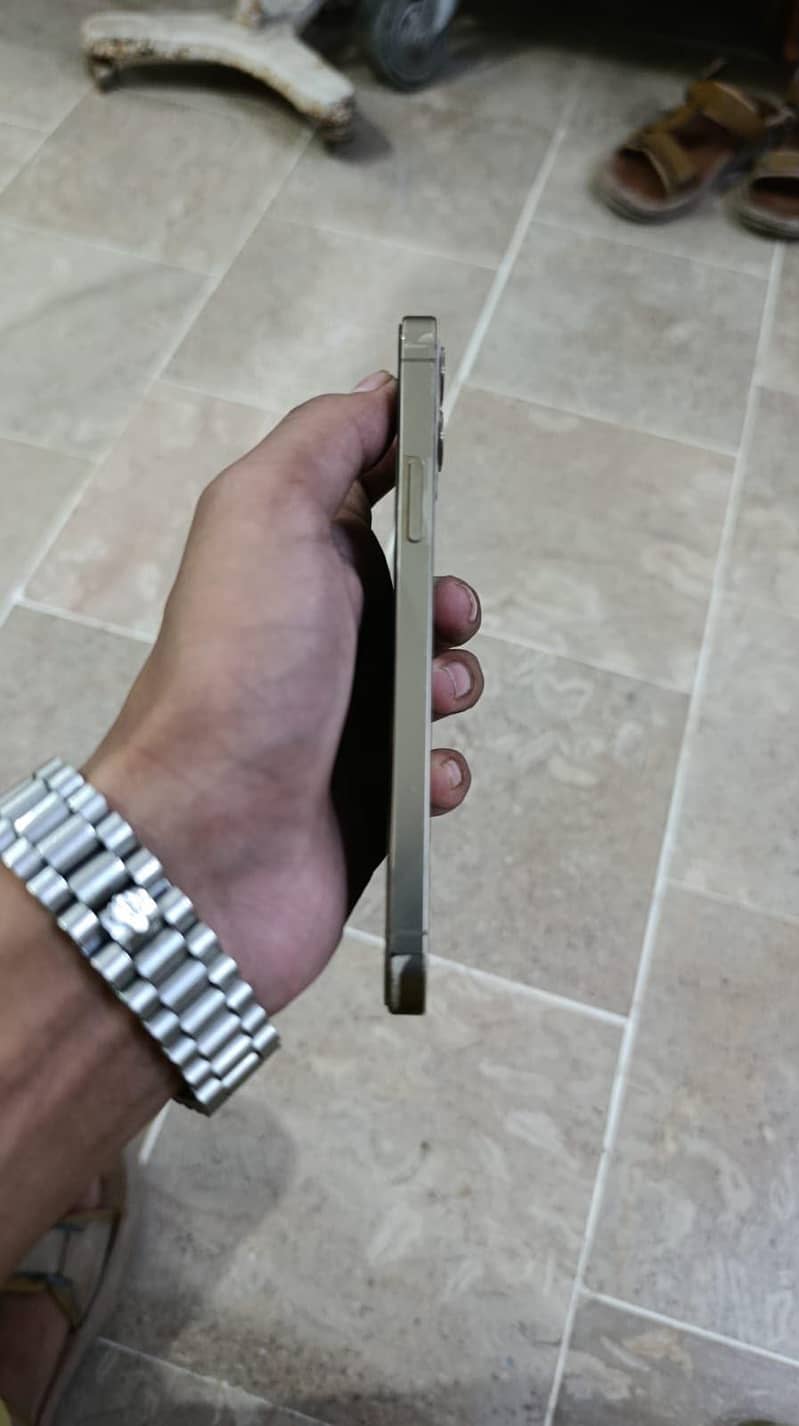 Apple iPhone 12 Pro 0