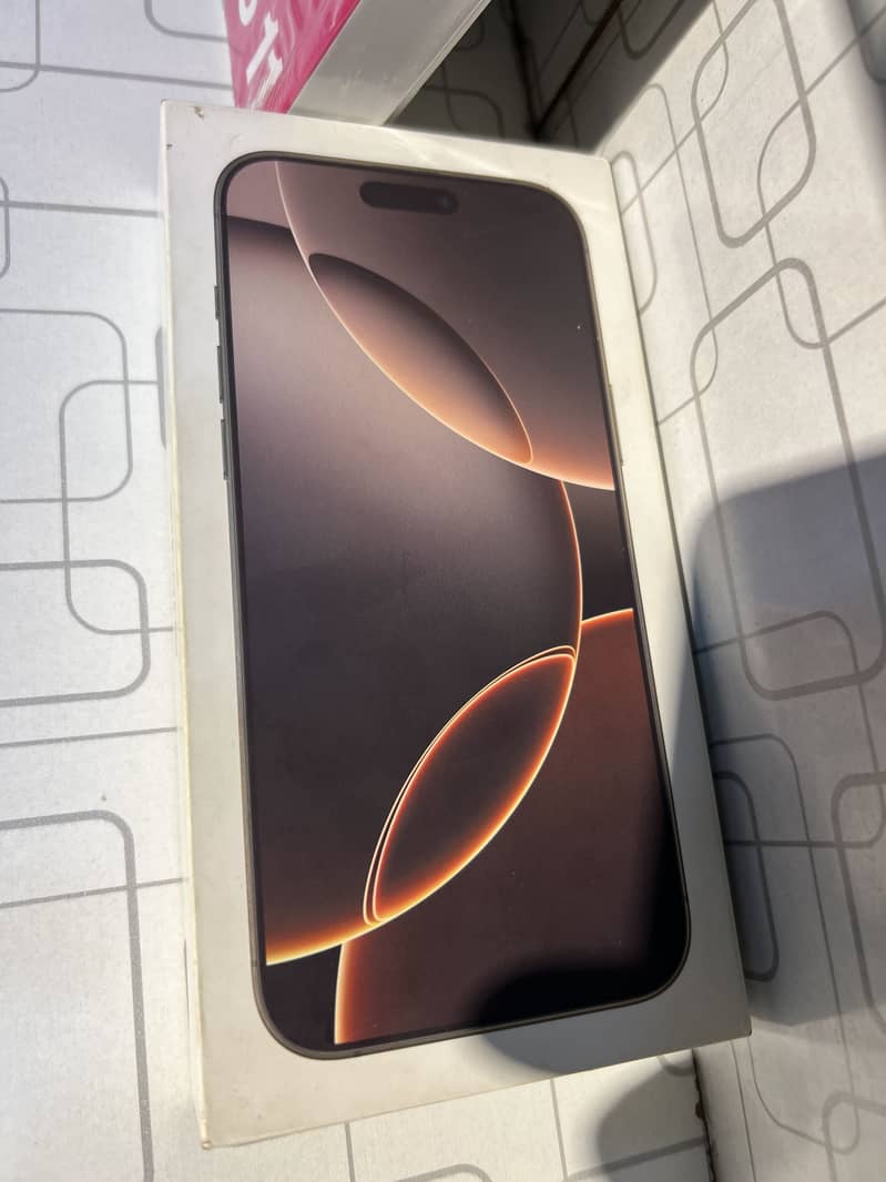 Apple iPhone 16 Pro Max 6