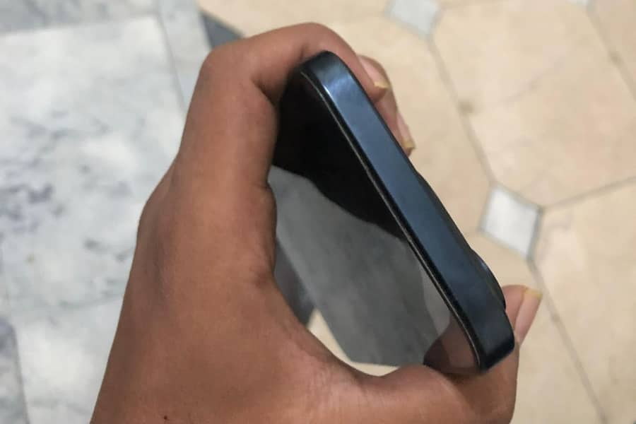 Apple iPhone 15 Pro 4