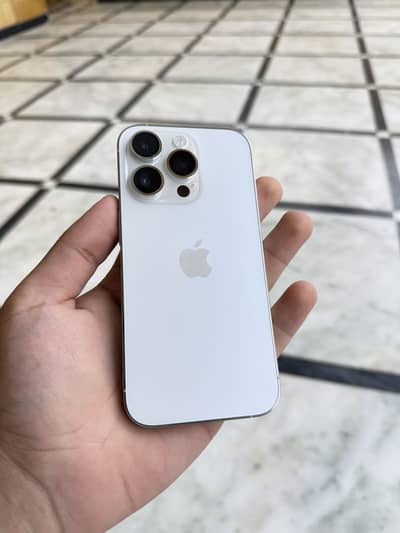 Apple iPhone 14 Pro pta approved 256 gb 10/9.5 condition 100 health