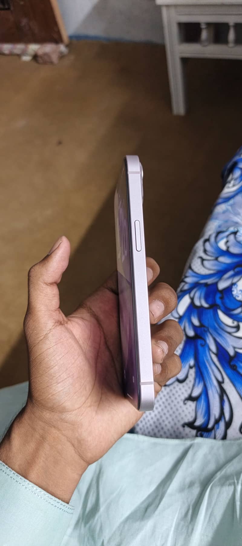 Apple iPhone 13 2