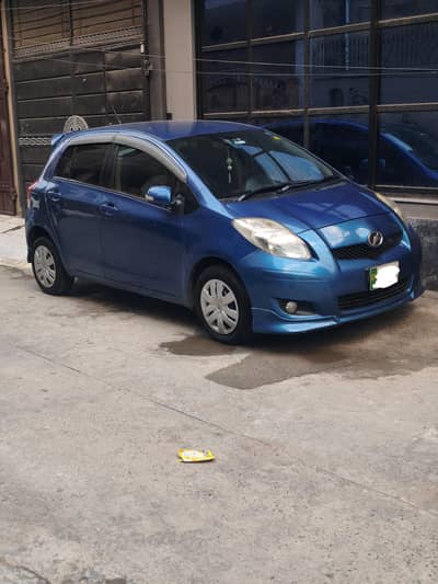 Toyota Vitz F1.0 Six Air Bags