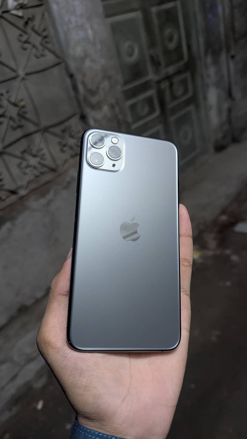 Apple iPhone 11 Pro Max 0