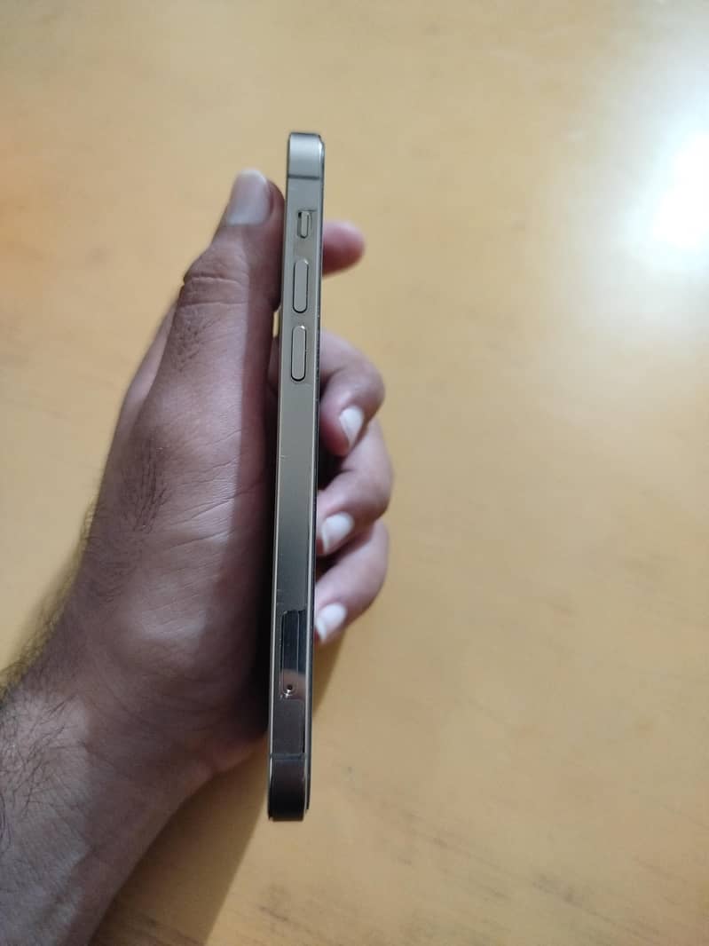 Apple iPhone 12 Pro 2