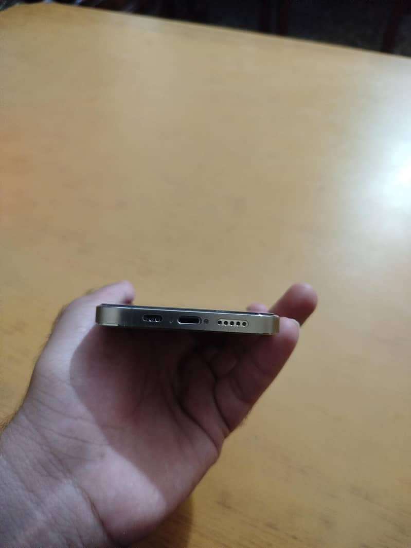 Apple iPhone 12 Pro 4