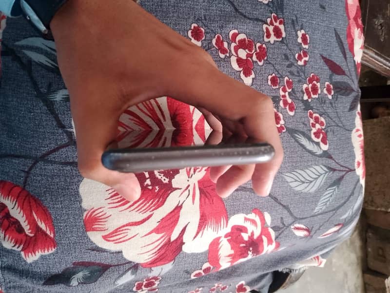Apple iPhone 11 3