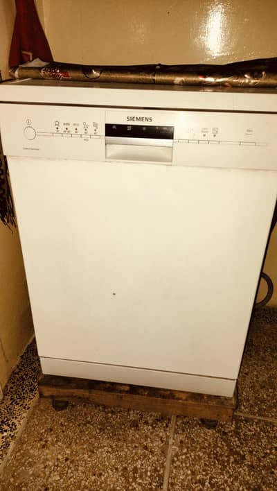 Simens Dish Washer New Condition