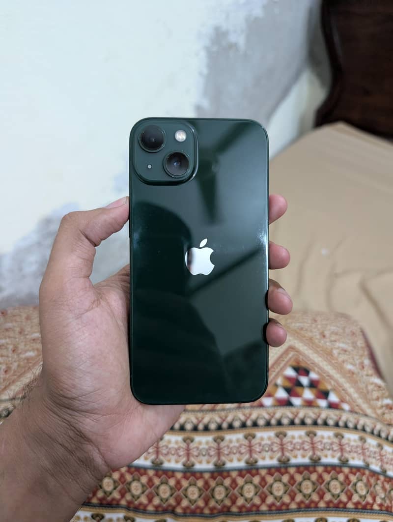 Apple iPhone 13 1