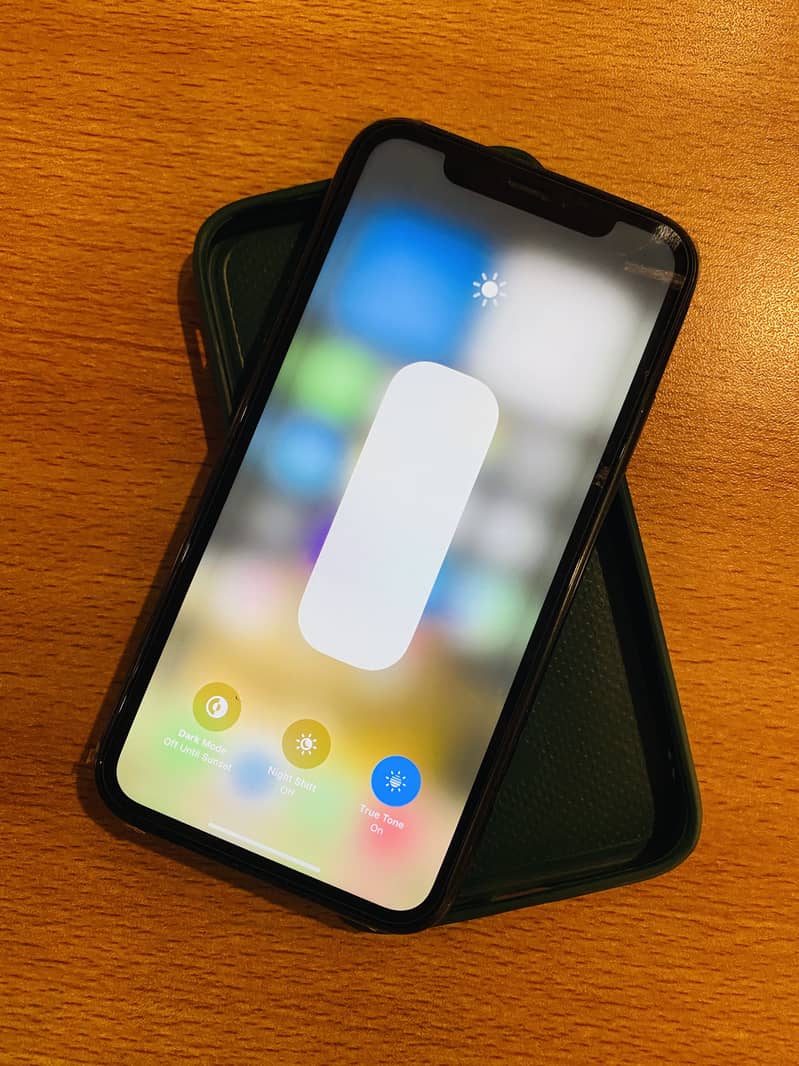 IPhone XR 6
