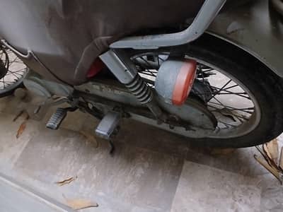 Honda CG125 RED COLOUR