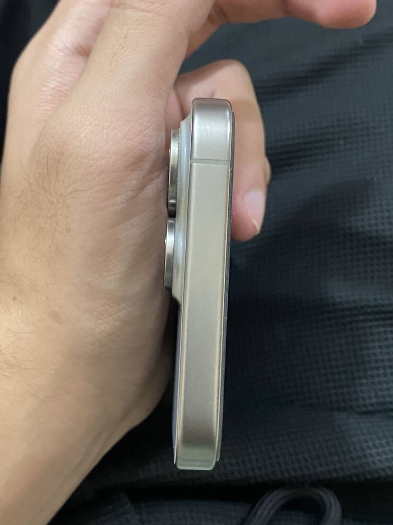 Apple iPhone 15 Pro Max 1