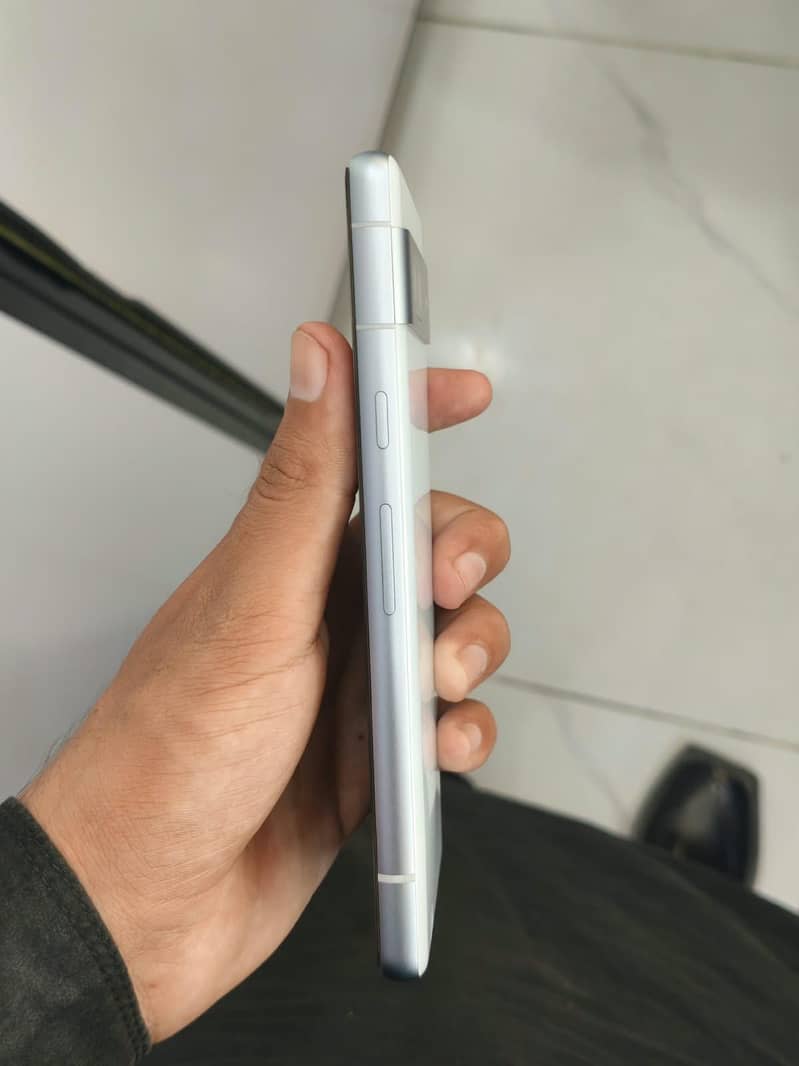 Google Pixel 7a 3