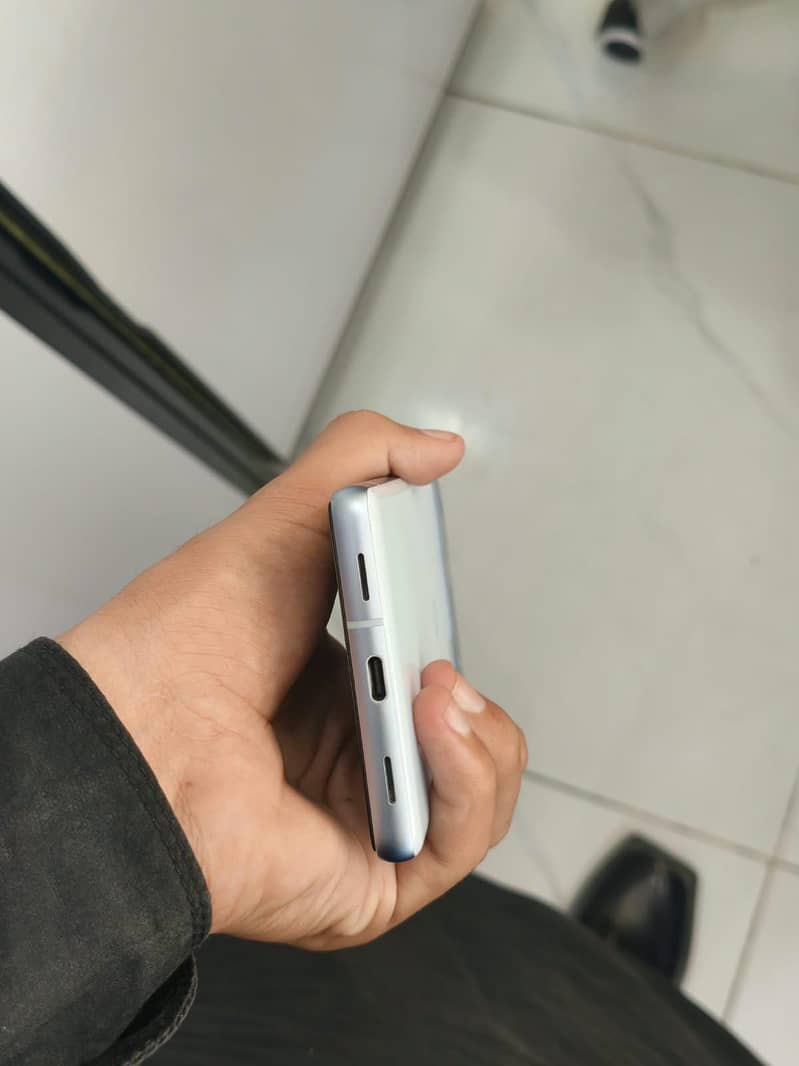 Google Pixel 7a 4