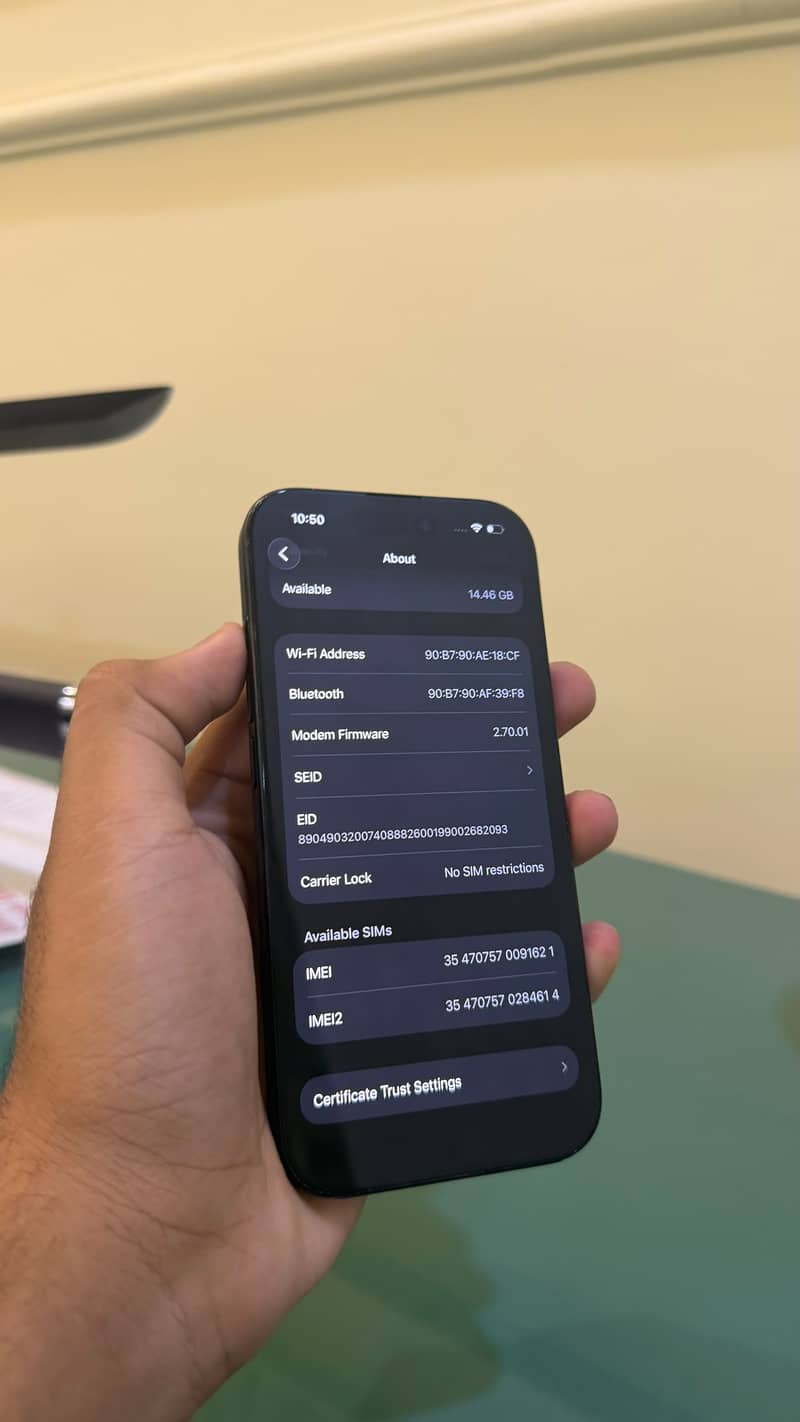 Apple iPhone 16 Pro 4