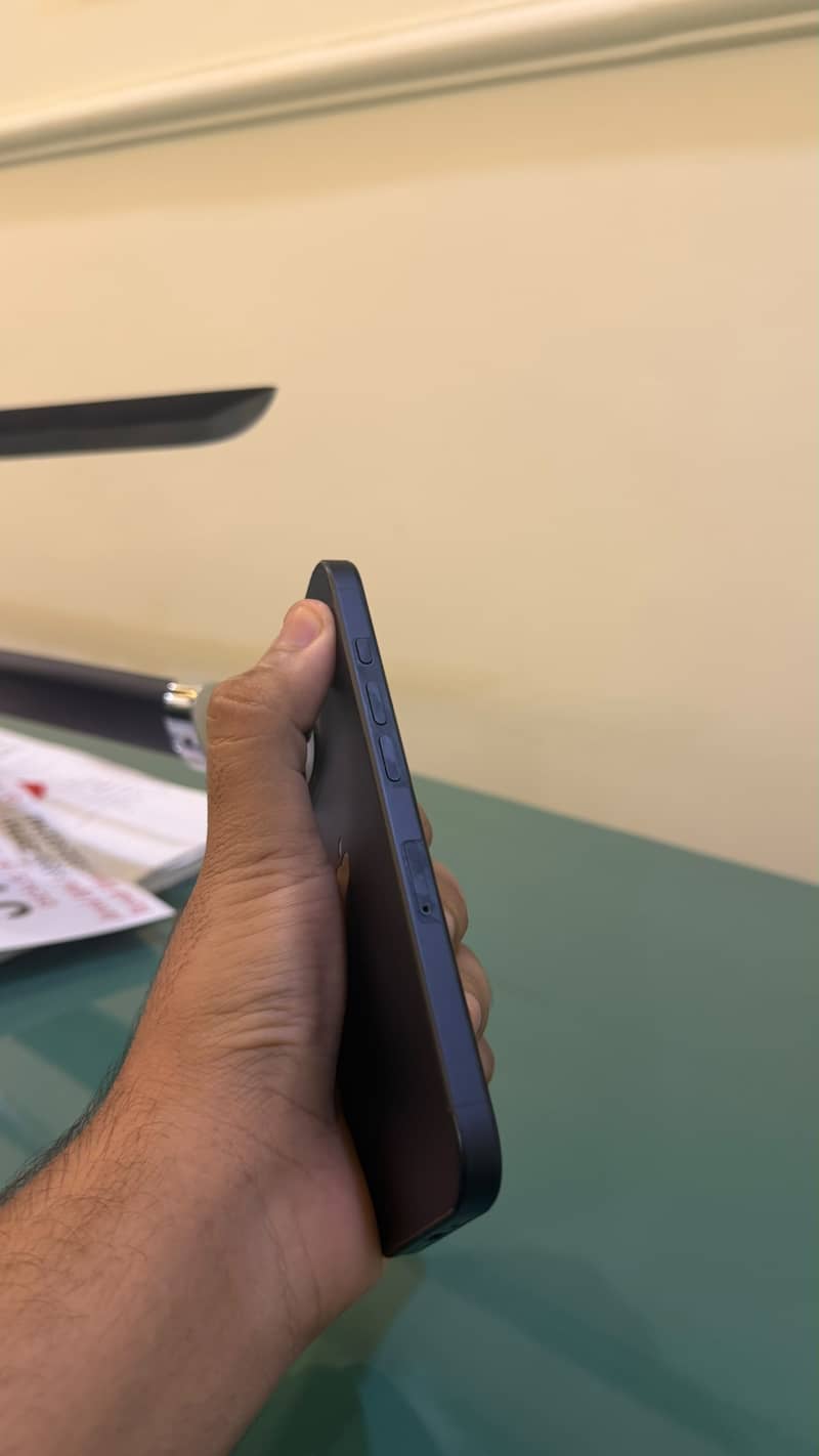 Apple iPhone 16 Pro 7
