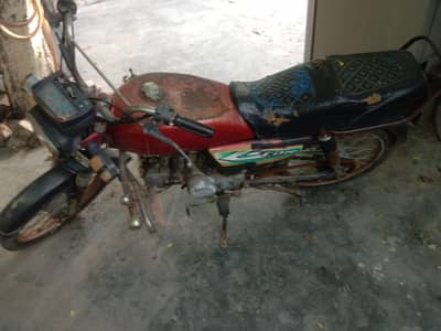 bike sale 25000 start hai 10/5 condition