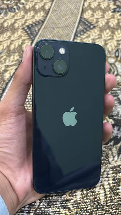 Apple iPhone 13
