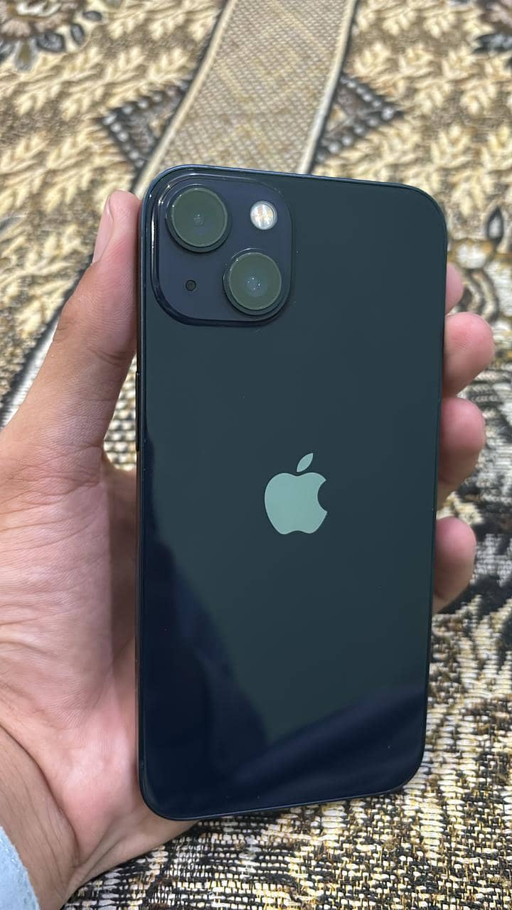 Apple iPhone 13 0