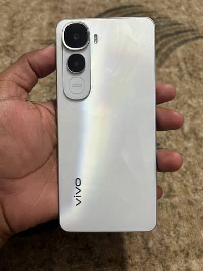 Vivo Y400