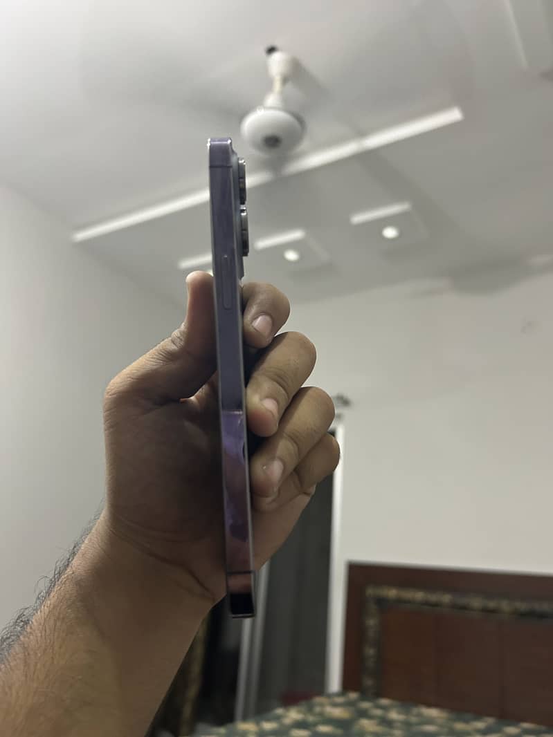 Apple iPhone 14 Pro Max 9