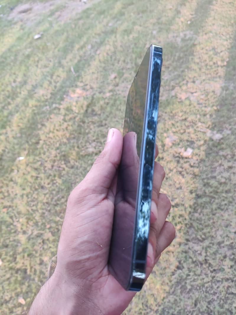 Apple iPhone 12 Pro Max 1