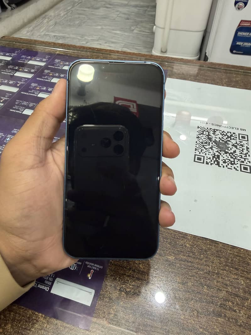 Apple iPhone 13 0