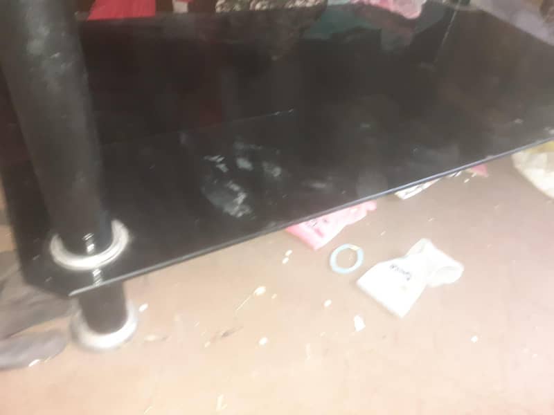 glass table hai 0