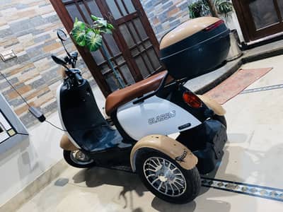 3 wheel electric scooter