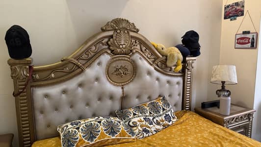 Golden & White Lasani wood complete bedset with deewan & dressingtable
