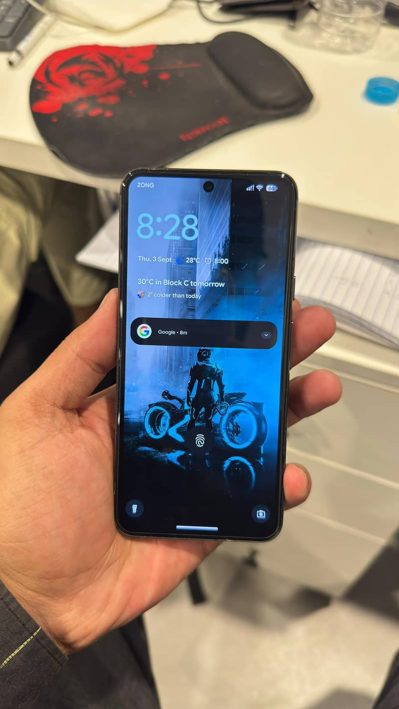 Google Pixel 8 1