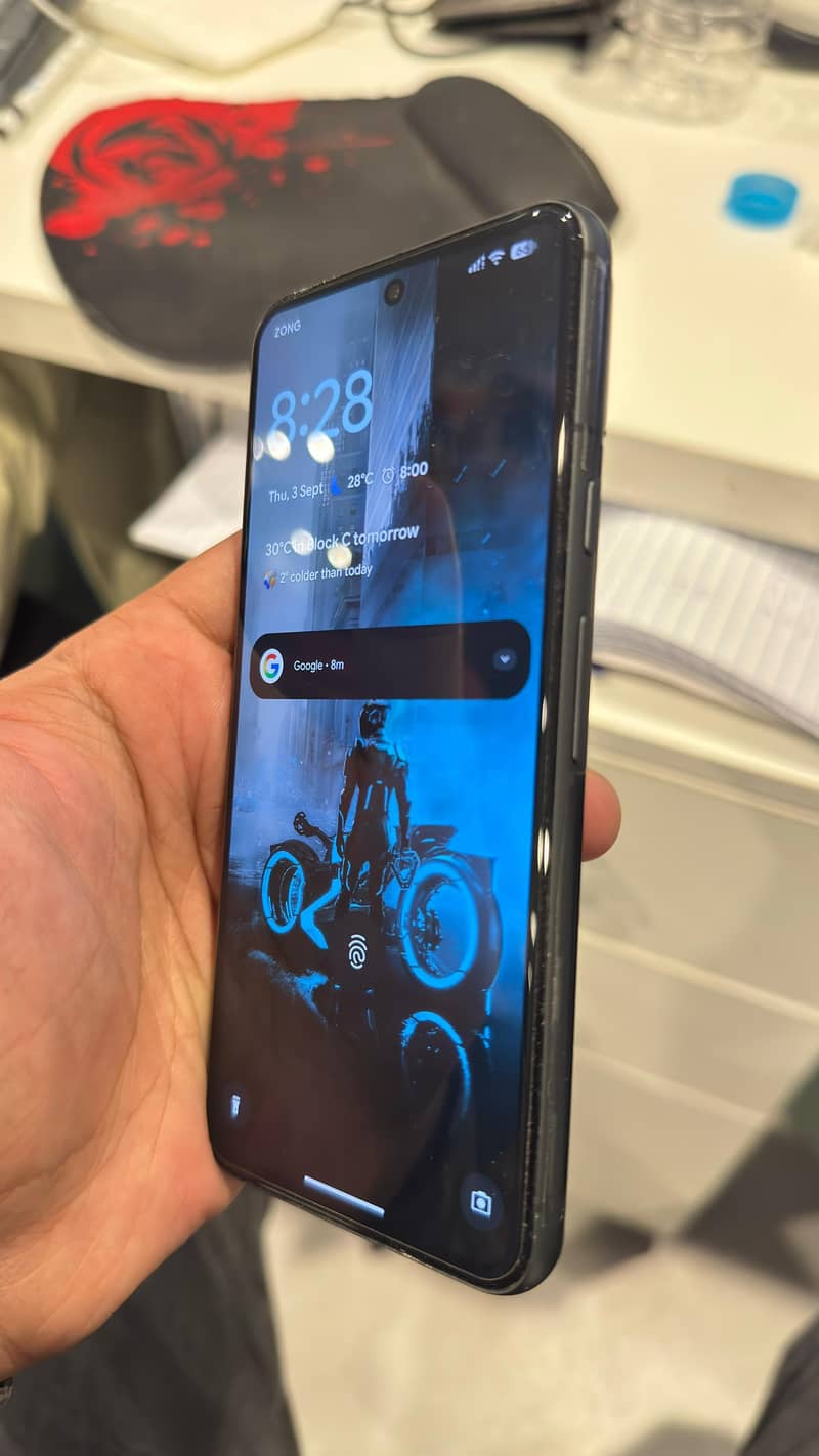 Google Pixel 8 2