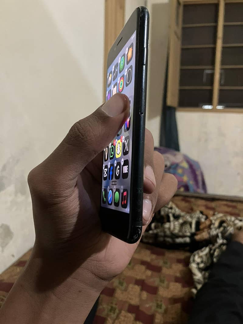 Apple iPhone SE 9