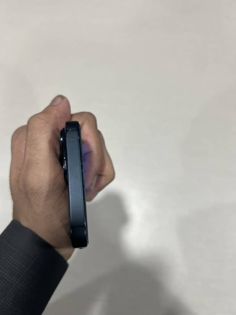 Apple iPhone 14 2