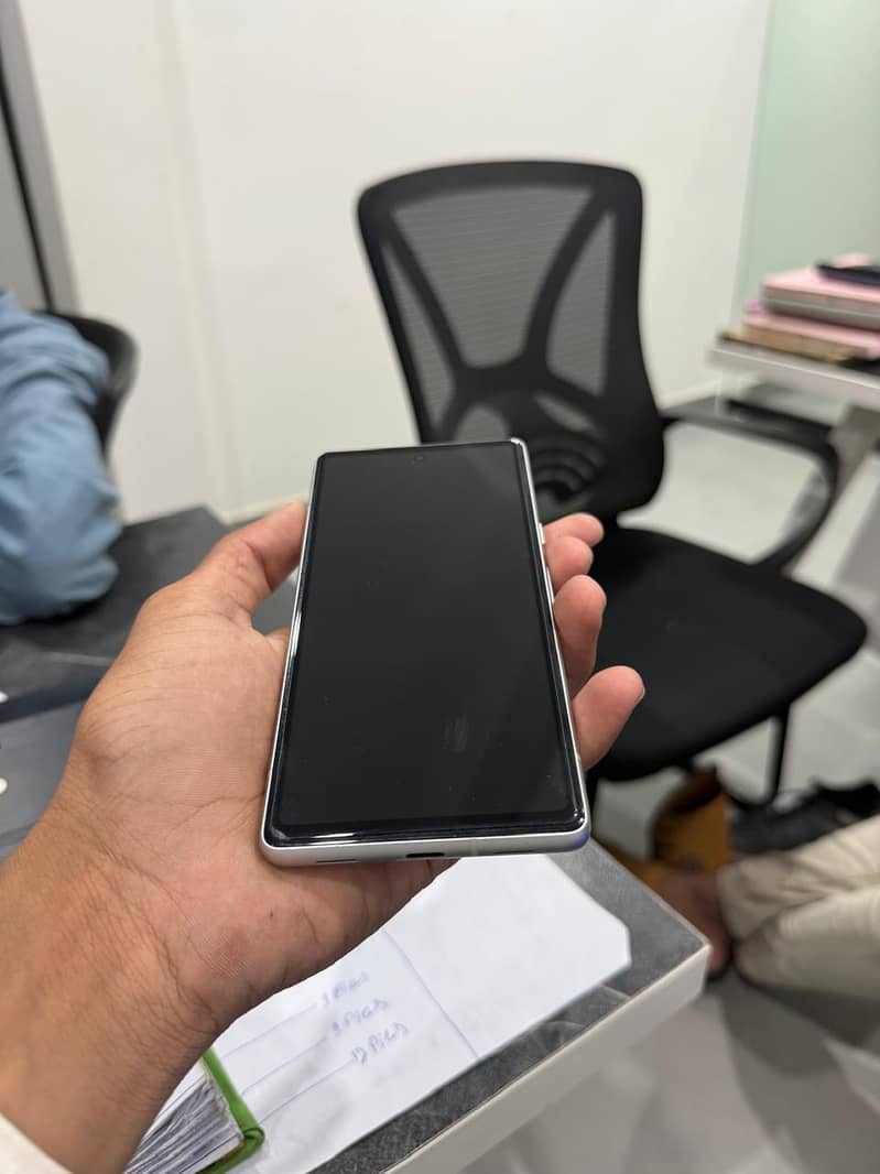 Google Pixel 7a 1