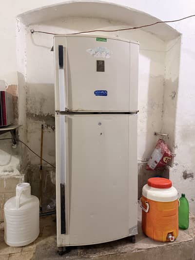 Dawlance refrigerator available for sale