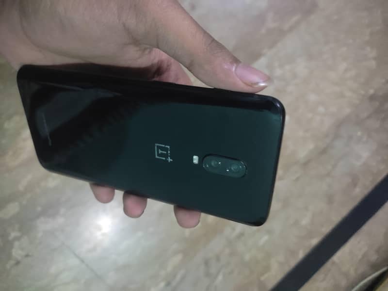 One Plus 6T 1