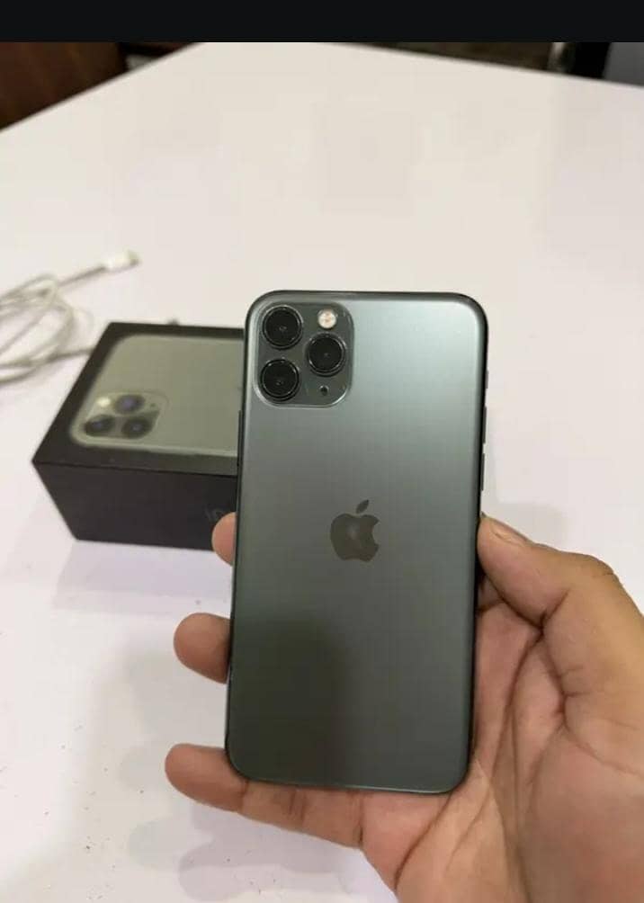 Apple iPhone 11 Pro Max 4