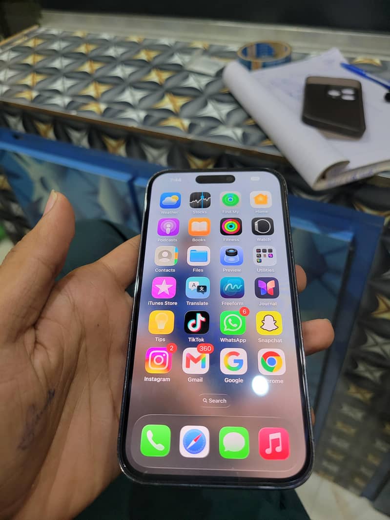 IPHINE 14 pro 1
