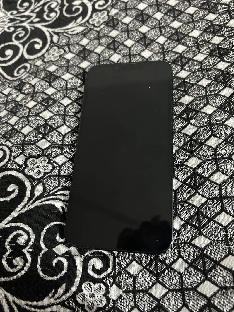 Apple iPhone 13 4