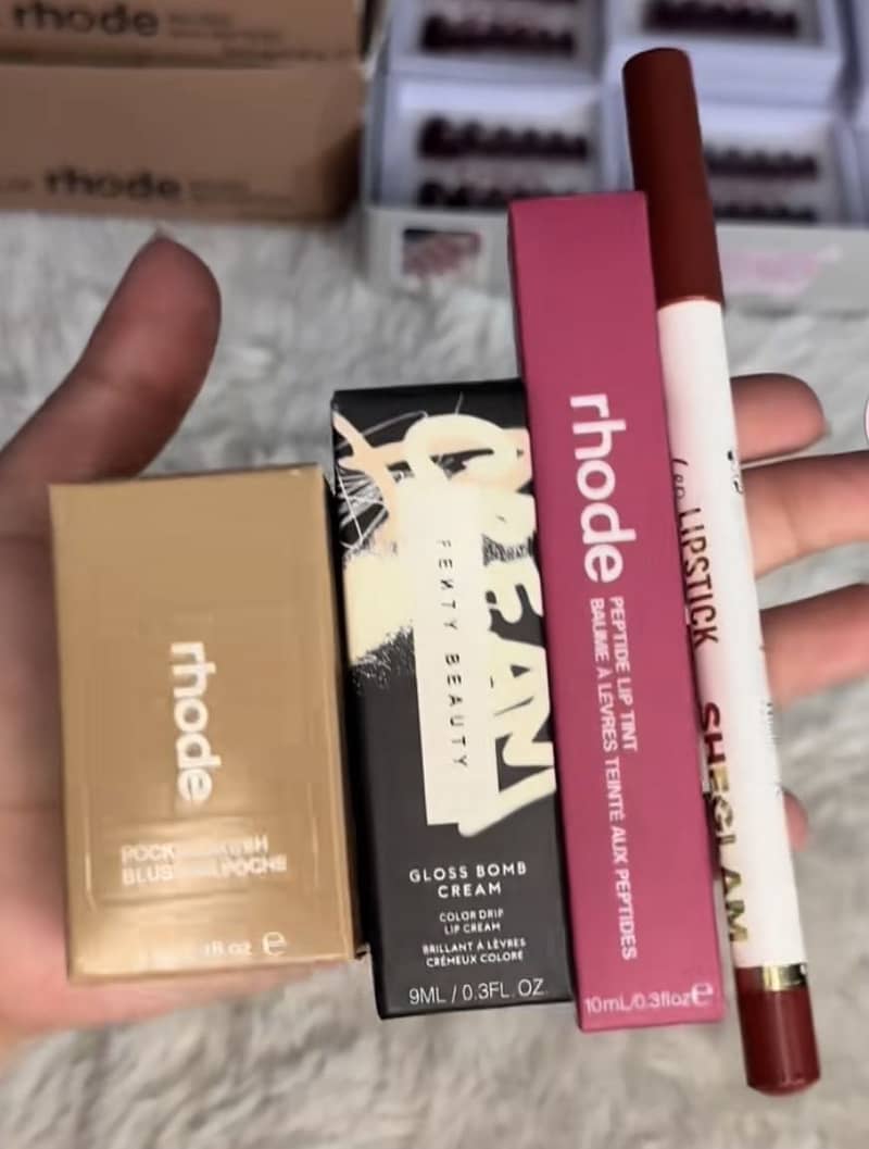 Full face make up 0