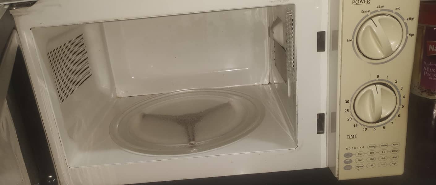 microwave Dawlance 3