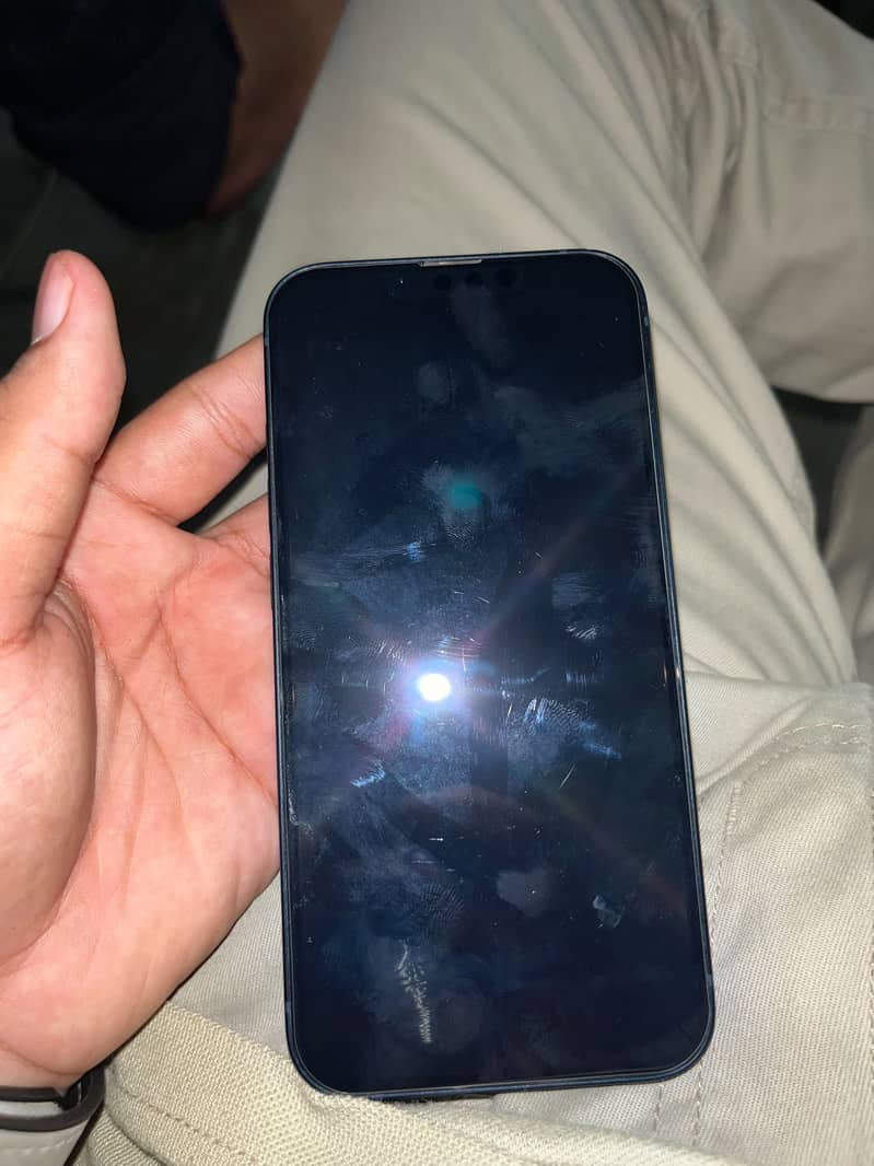 Apple iPhone 13 9