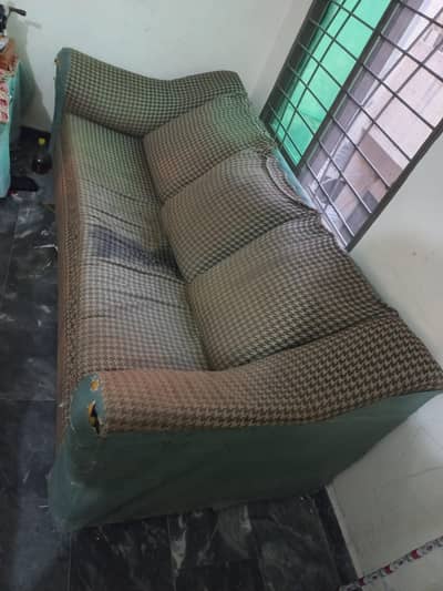urgent sale sofa set