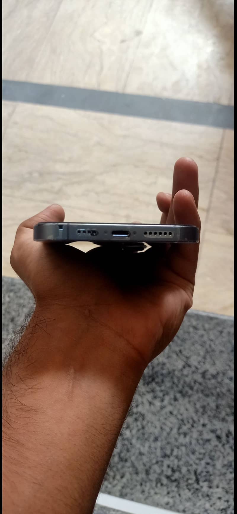 Apple iPhone 13 Pro Max 4