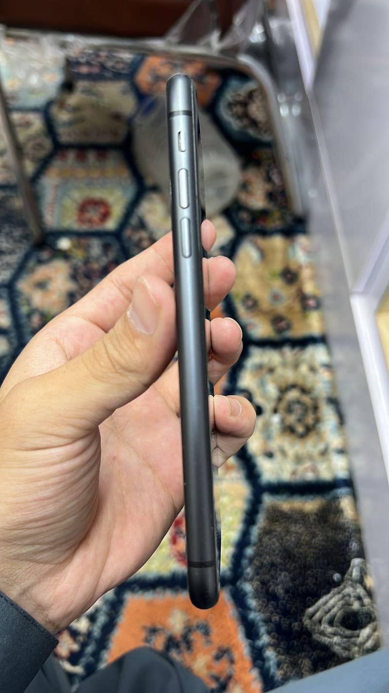 Apple iPhone 11 2