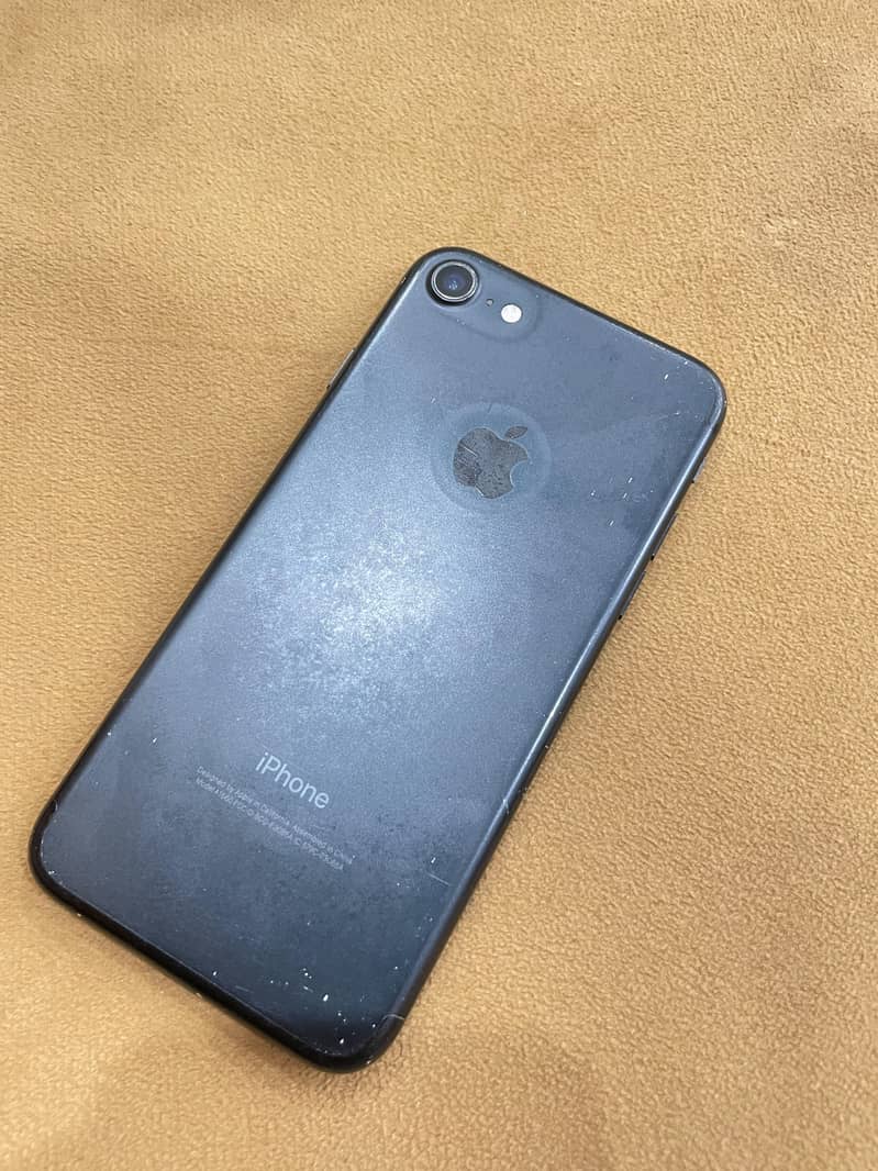 Apple iPhone 7 1