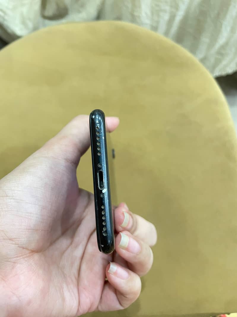 Apple iPhone 7 2