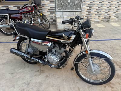 CG125 2025 model condition like new only 8000 km driven