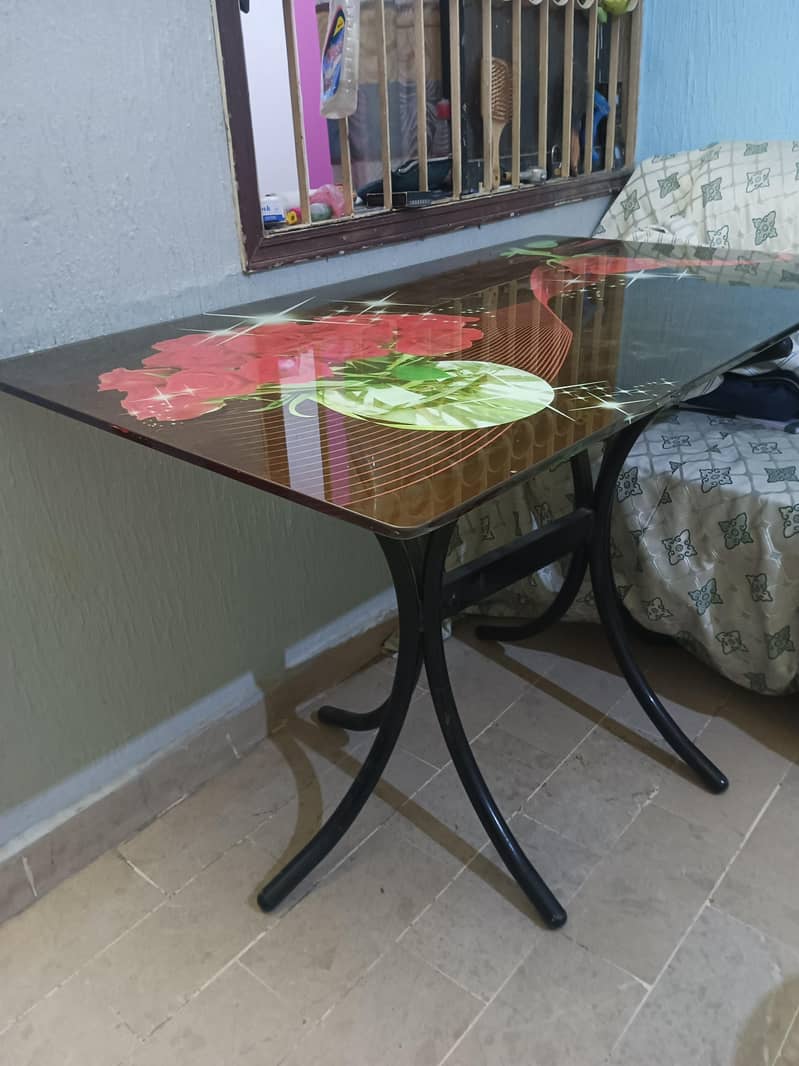 Dining Table with 4 Chairs 1